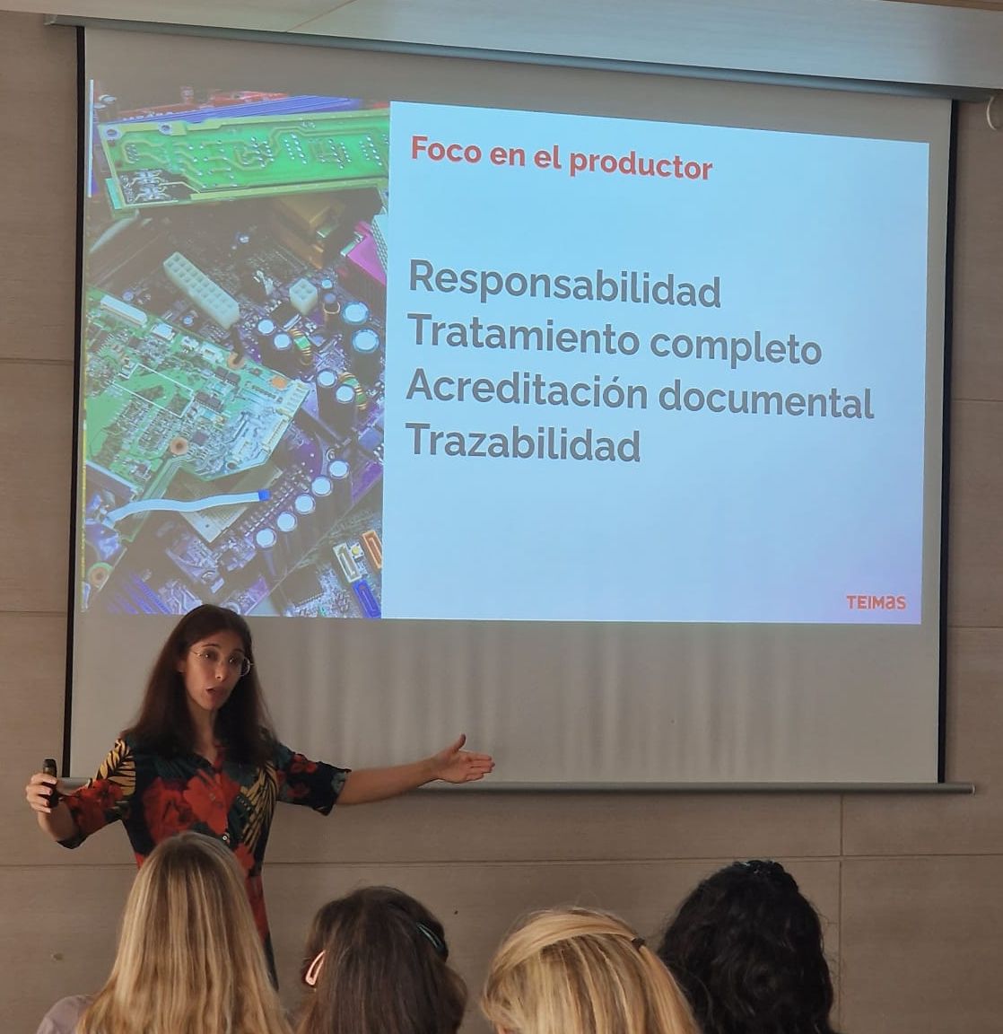 cristina_vazquez_2.jpg (129 KB)